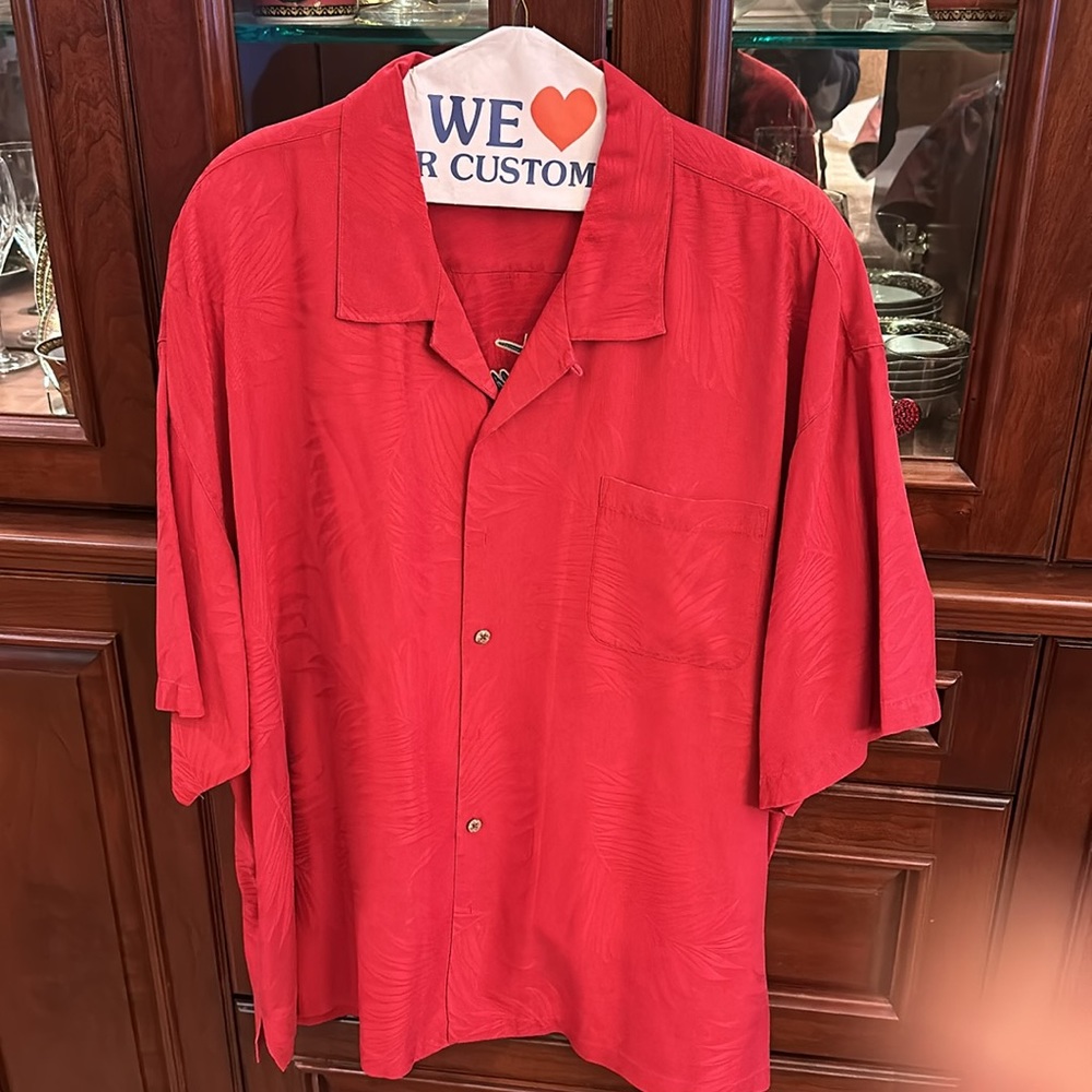 Tommy Bahama men’s silk short sleeve shirt